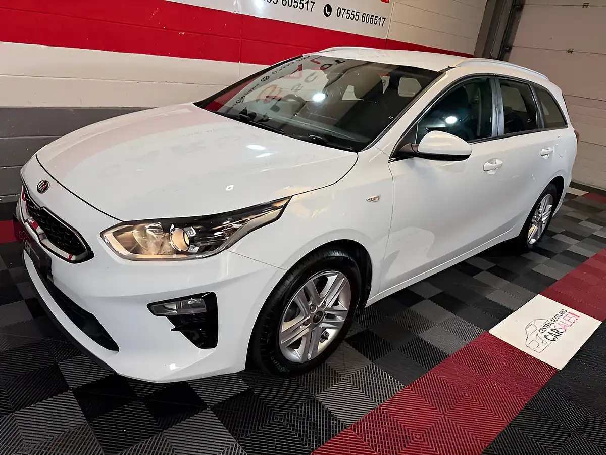 Used 2020 Kia Ceed 2 Nav Sportswagon White - Interior and Exterior details 6