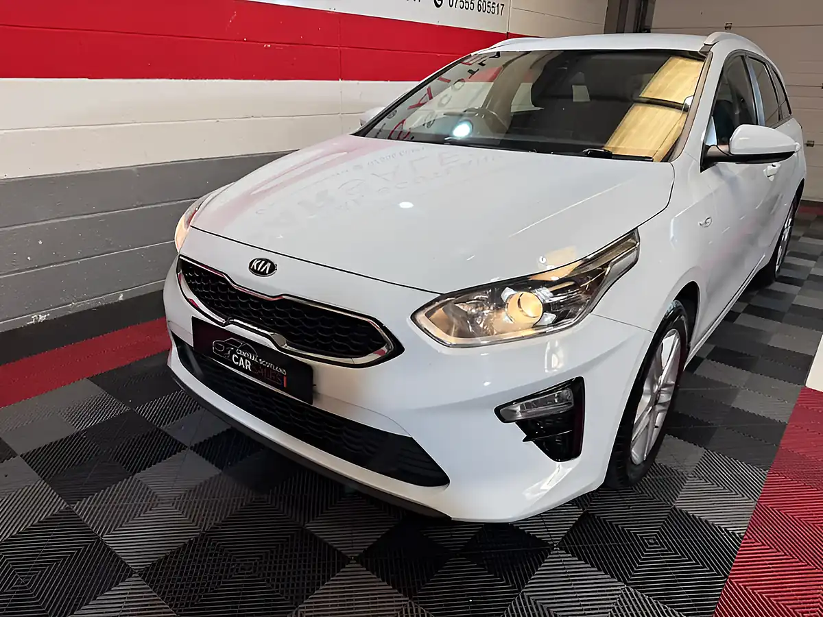 Used 2020 Kia Ceed 2 Nav Sportswagon White - Interior and Exterior details 8
