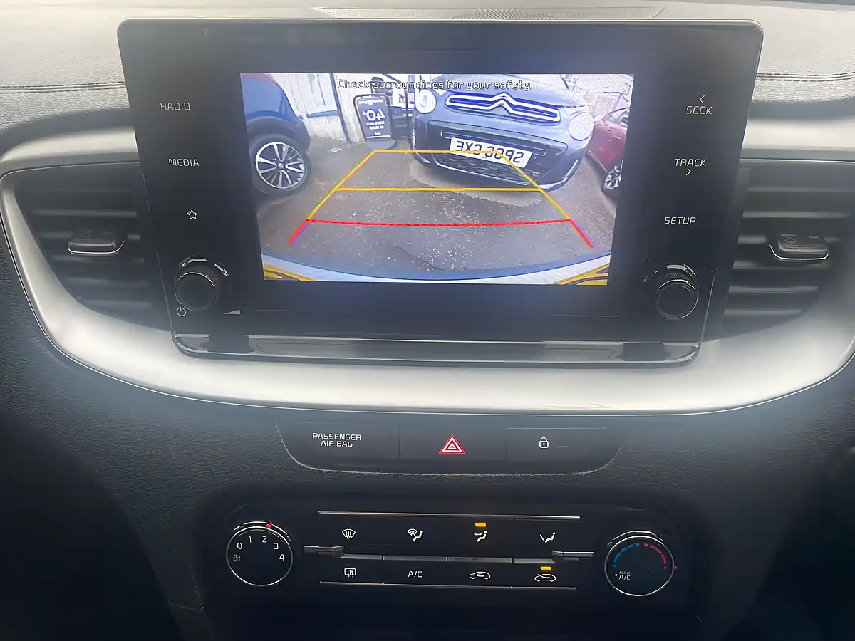 Used 2020 Kia Ceed Eco 2 Sportswagon Silver - Interior and Exterior details 19