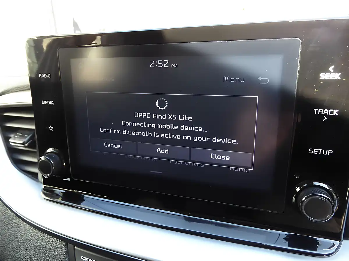 Used 2020 Kia Ceed Eco 2 White - Interior and Exterior details 18