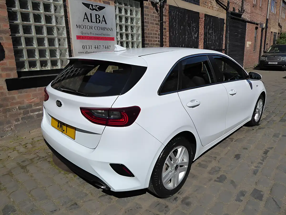 Used 2020 Kia Ceed Eco 2 White - Interior and Exterior details 6