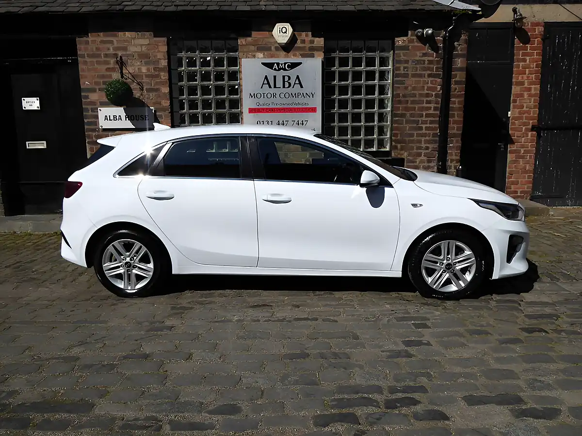 Used 2020 Kia Ceed Eco 2 White - Interior and Exterior details 7