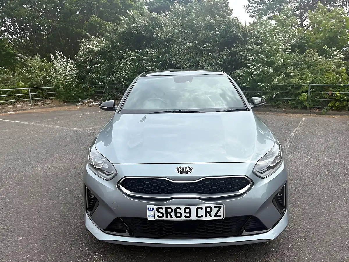 Used 2020 Kia Ceed GT-Line Lunar Edition Silver - Interior and Exterior details 19