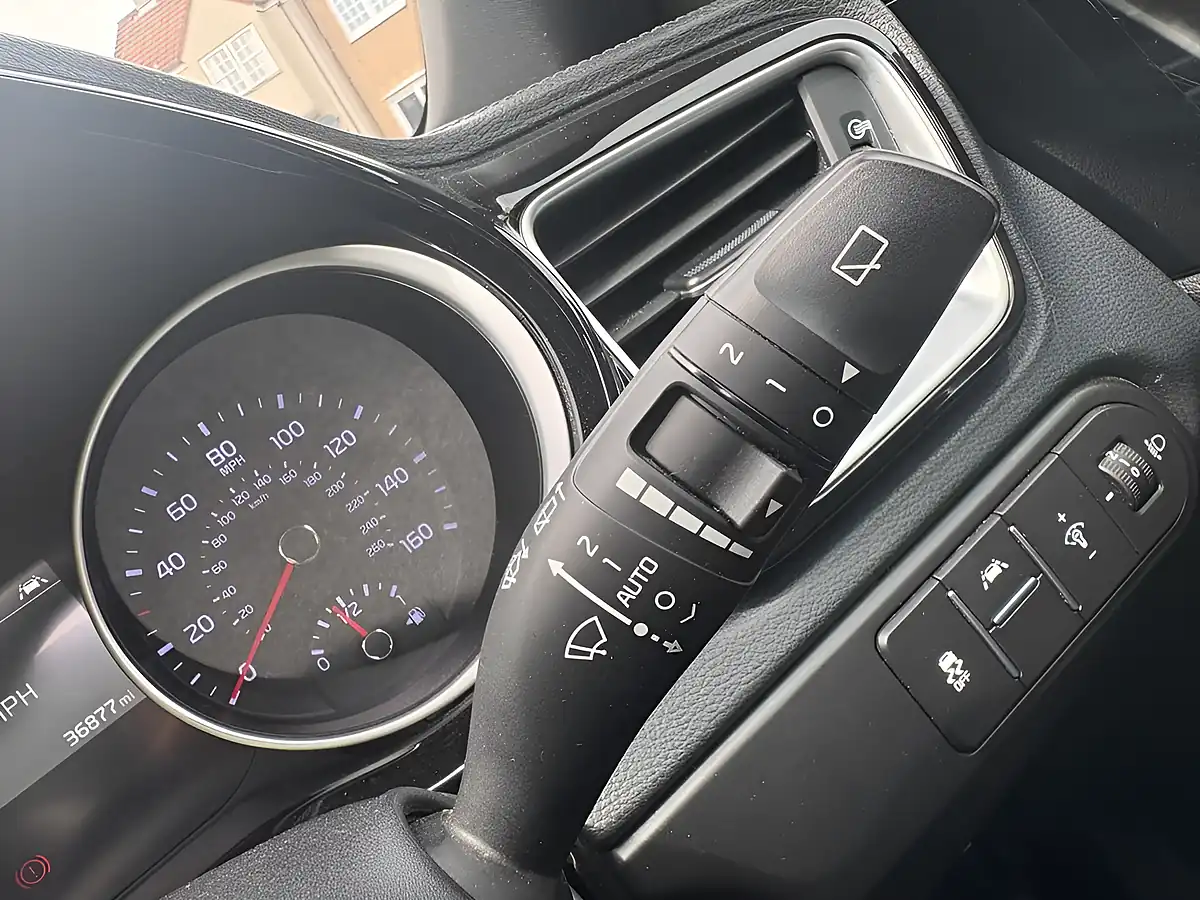 Used 2020 Kia Ceed GT-Line Lunar Edition Silver - Interior and Exterior details 6