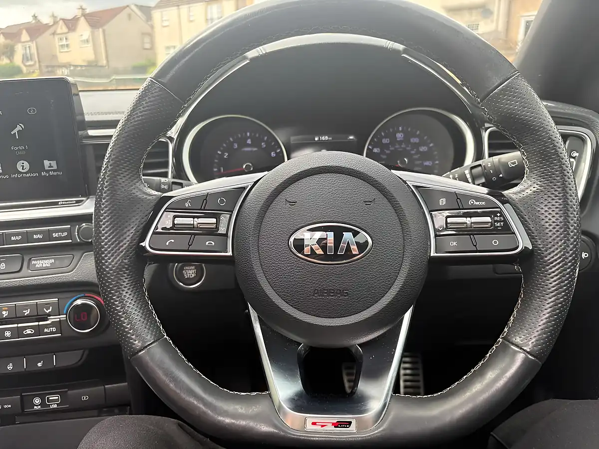 Used 2020 Kia Ceed GT-Line Lunar Edition Silver - Interior and Exterior details 8