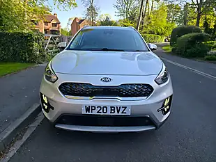Used 2020 Kia Niro 2 Silver - Interior and Exterior details 2
