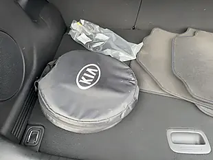Used 2020 Kia Niro 4 Black - Interior and Exterior details 10