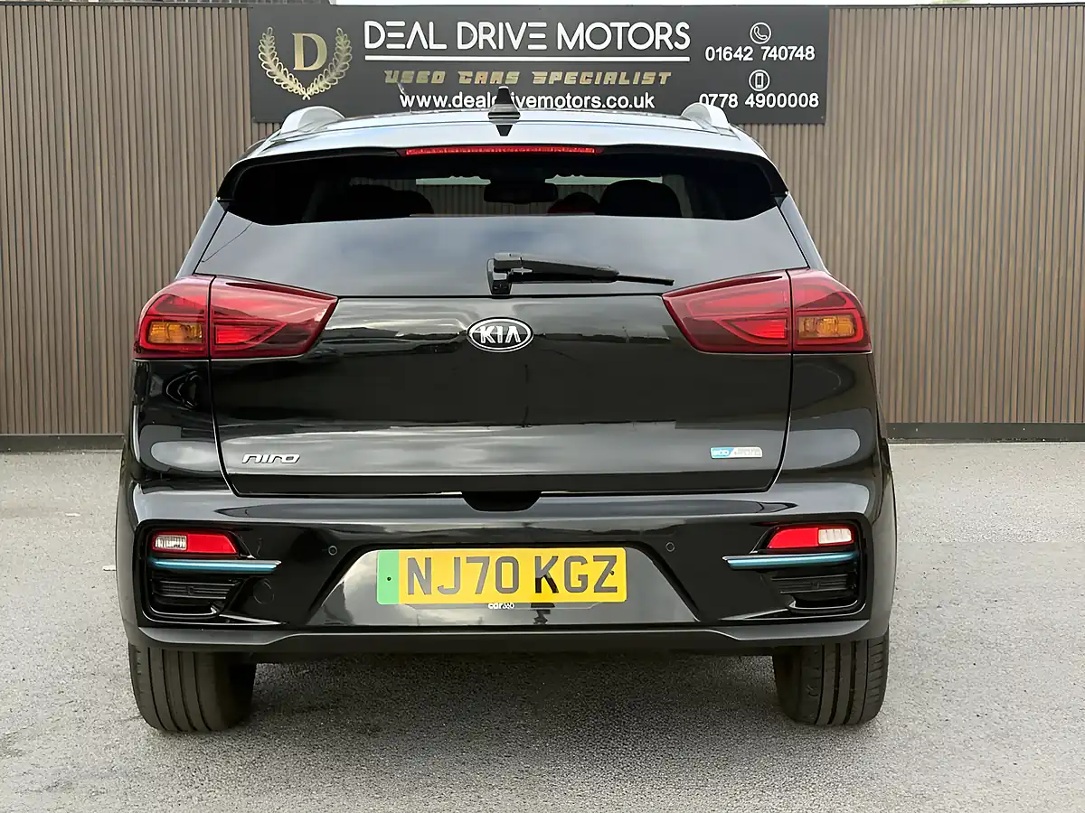 Used 2020 Kia Niro 4 Black - Interior and Exterior details 6