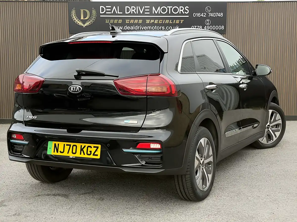 Used 2020 Kia Niro 4 Black - Interior and Exterior details 7