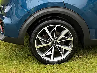 Used 2020 Kia Niro 4 Blue - Interior and Exterior details 8