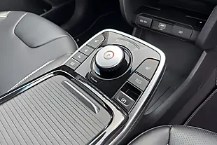 Used 2020 Kia Niro 4 Blue - Interior and Exterior details 10