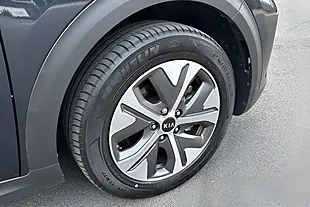 Used 2020 Kia Niro 4 Blue - Interior and Exterior details 14