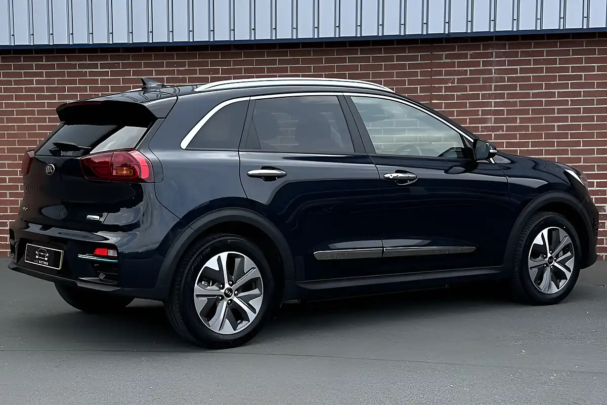 Used 2020 Kia Niro 4 Blue - Interior and Exterior details 20