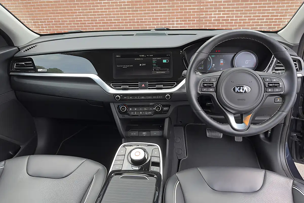 Used 2020 Kia Niro 4 Blue - Interior and Exterior details 4