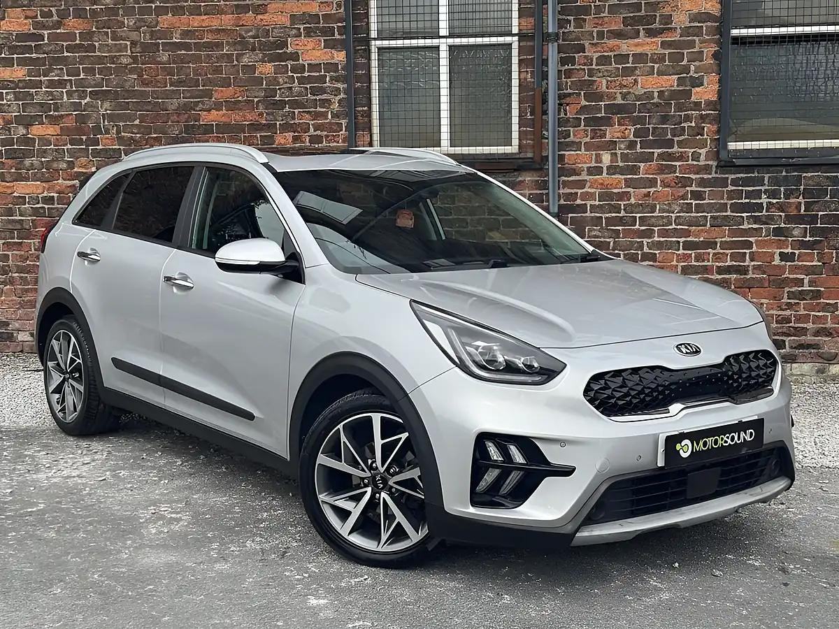 Used 2020 Kia Niro 4 Silver - Front View