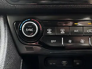 Used 2020 Kia Niro 4 Silver - Interior and Exterior details 17