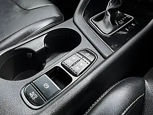 Used 2020 Kia Niro 4 Silver - Interior and Exterior details 18
