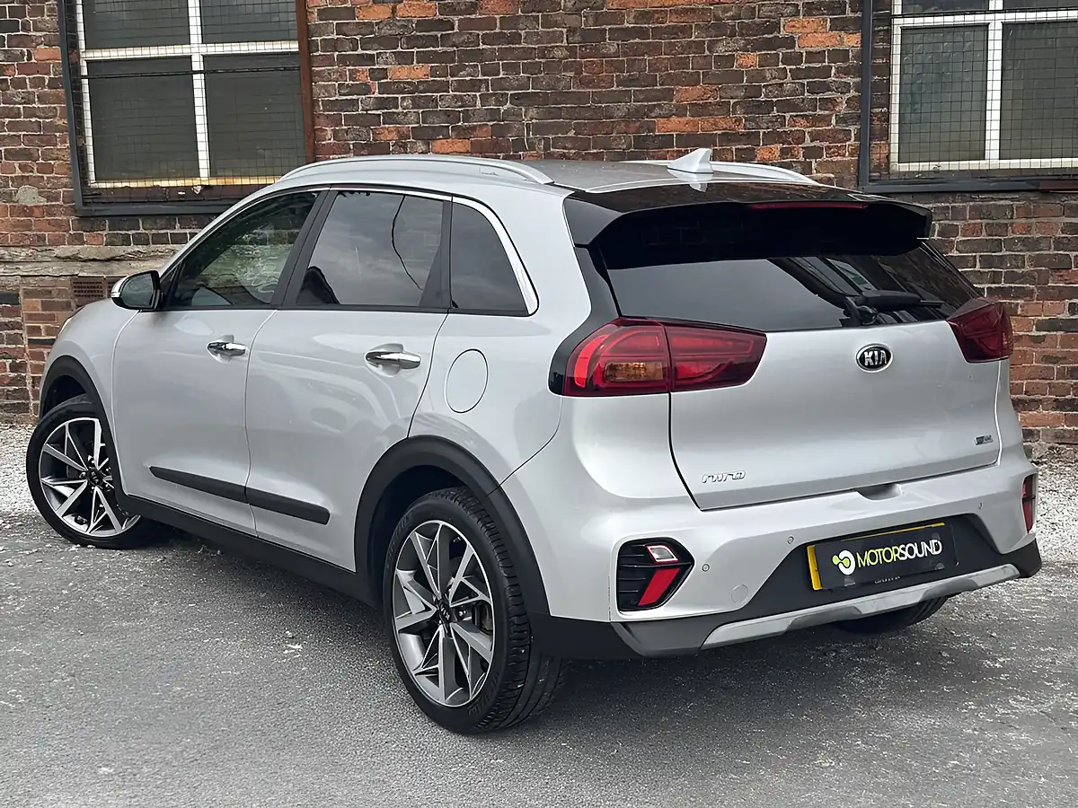 Used 2020 Kia Niro 4 Silver - Interior and Exterior details 6