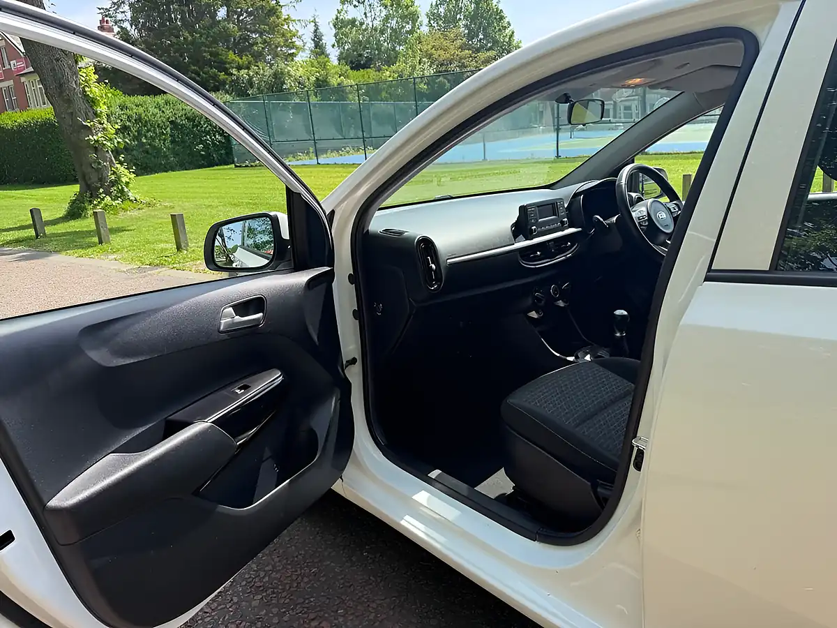 Used 2020 Kia Picanto 2 White - Interior and Exterior details 16