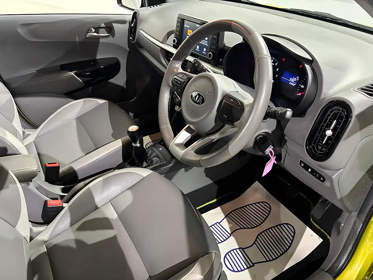 Used 2020 Kia Picanto Zest Green - Interior and Exterior details 16