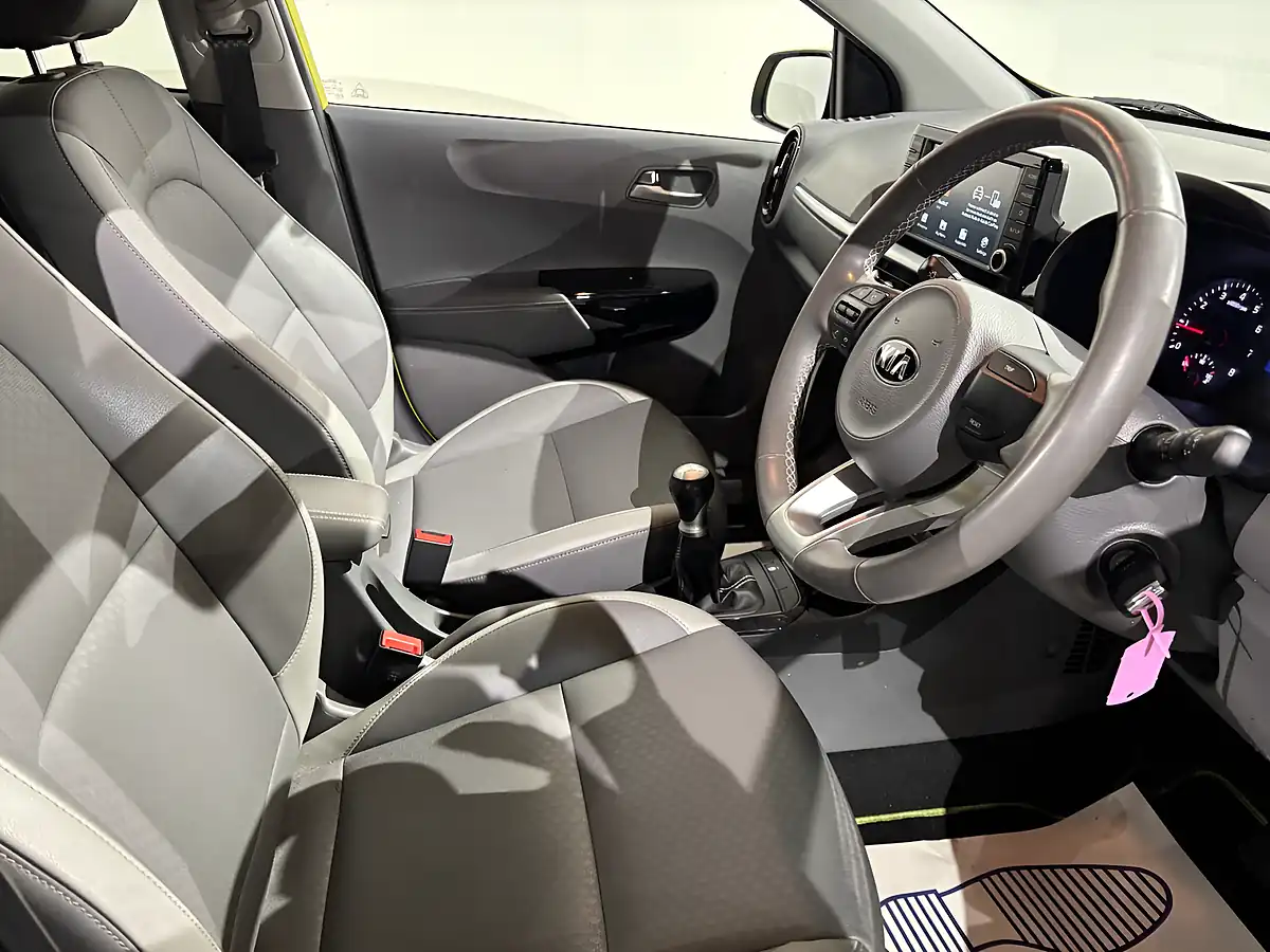Used 2020 Kia Picanto Zest Green - Interior and Exterior details 17