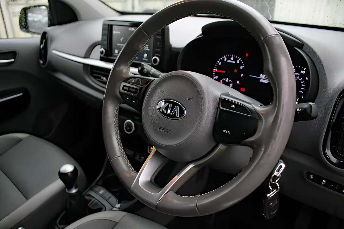 Used 2020 Kia Picanto Zest Green - Interior and Exterior details 13