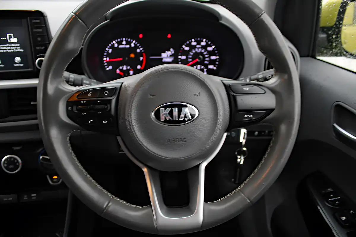Used 2020 Kia Picanto Zest Green - Interior and Exterior details 17