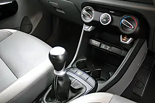 Used 2020 Kia Picanto Zest Green - Interior and Exterior details 18