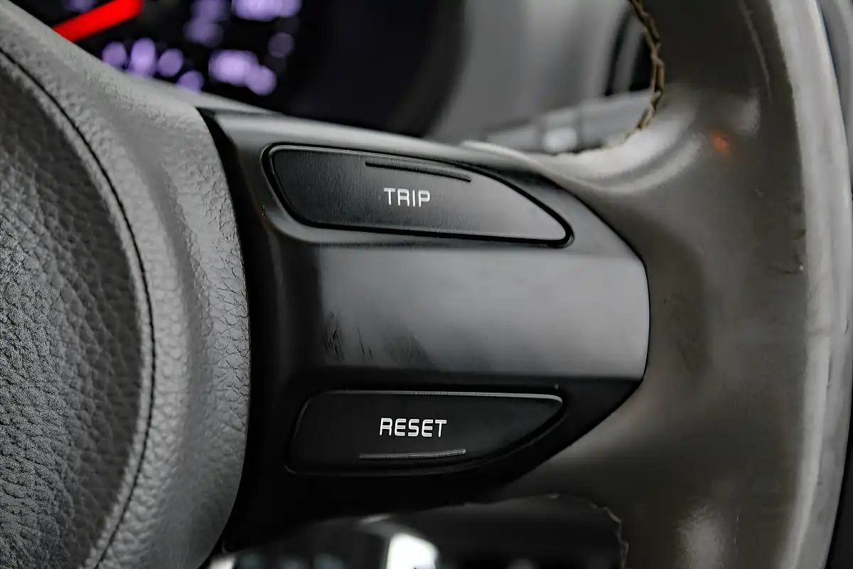 Used 2020 Kia Picanto Zest Green - Interior and Exterior details 20