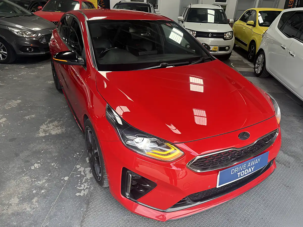 Used 2020 Kia Proceed GT Red - Interior and Exterior details 15
