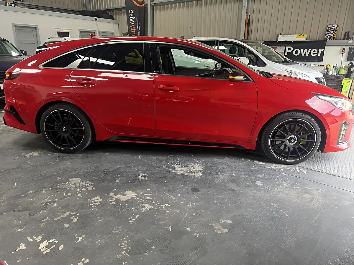 Used 2020 Kia Proceed GT Red - Interior and Exterior details 3