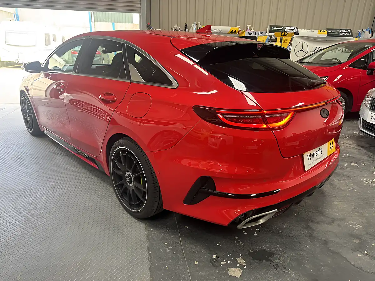 Used 2020 Kia Proceed GT Red - Interior and Exterior details 9