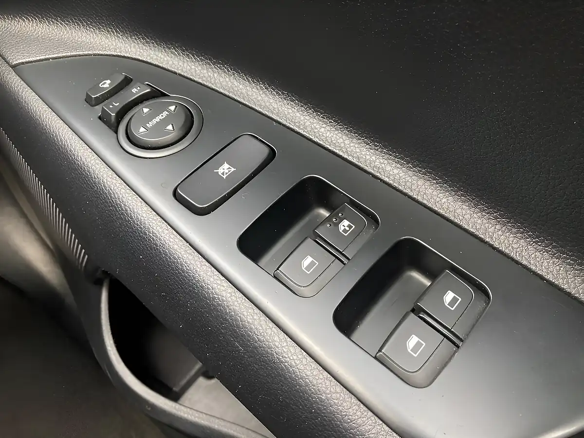 Used 2020 Kia Rio 2 Brown - Interior and Exterior details 16