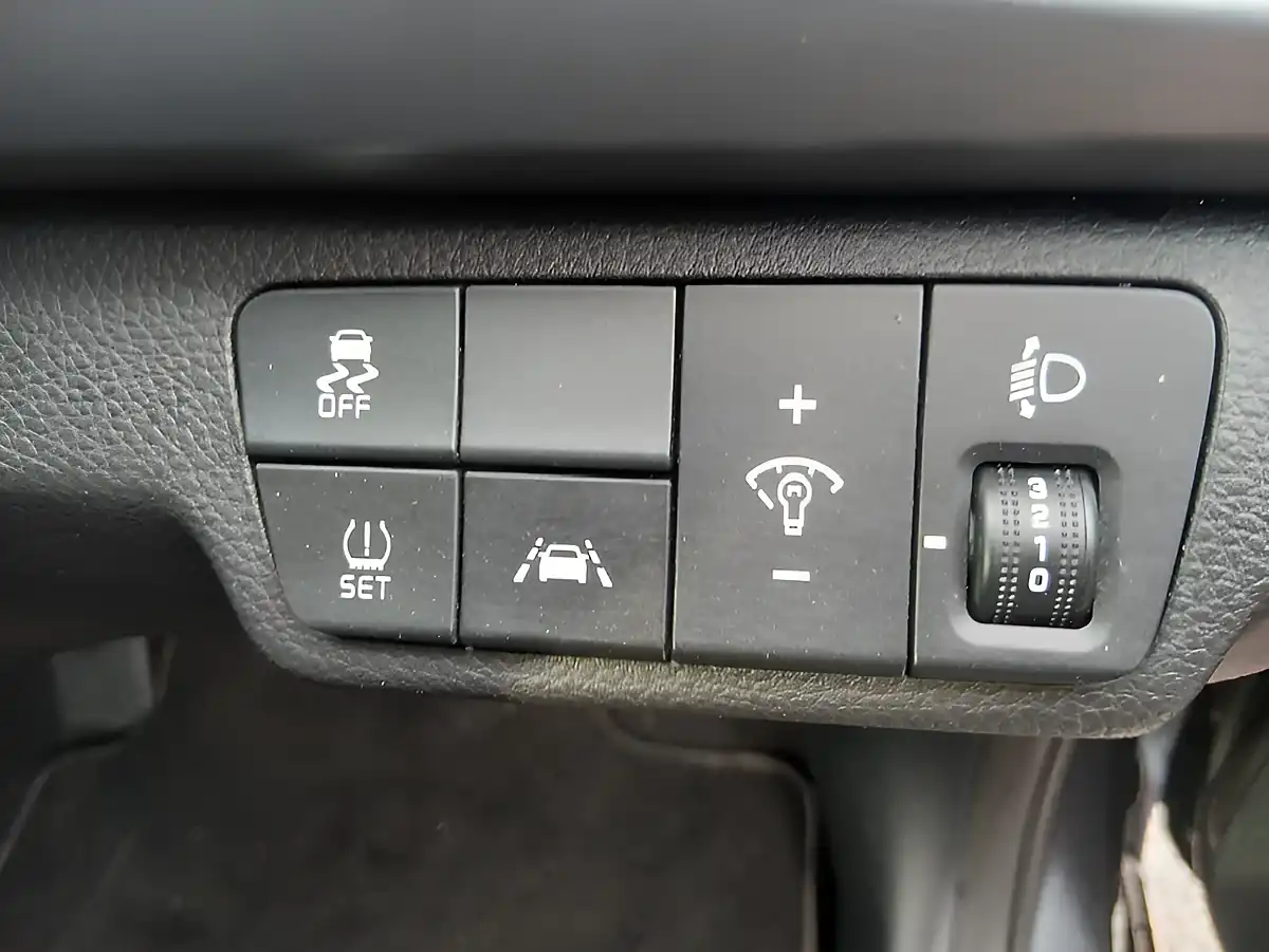 Used 2020 Kia Rio 2 Grey - Interior and Exterior details 10
