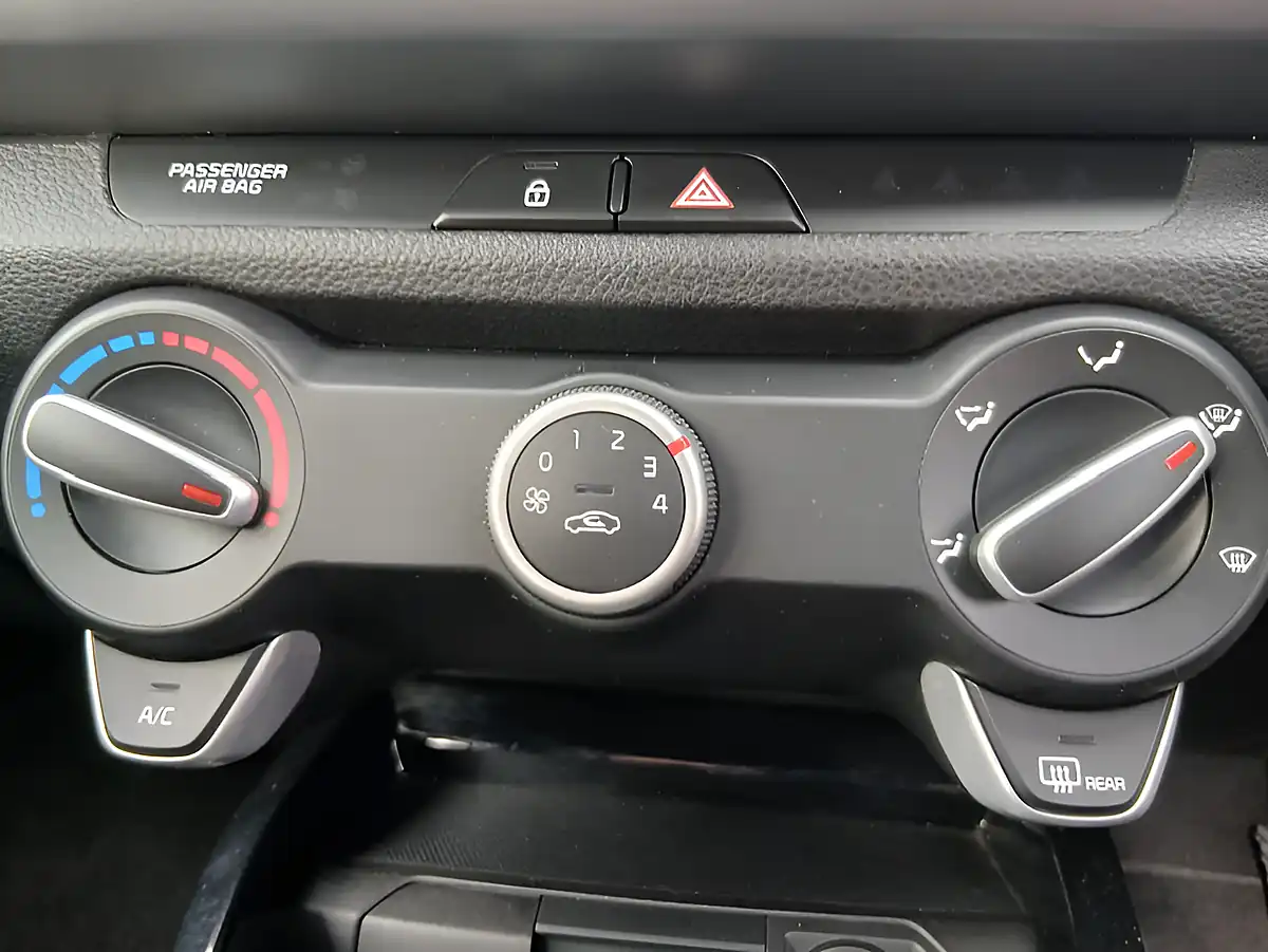 Used 2020 Kia Rio 2 Grey - Interior and Exterior details 14