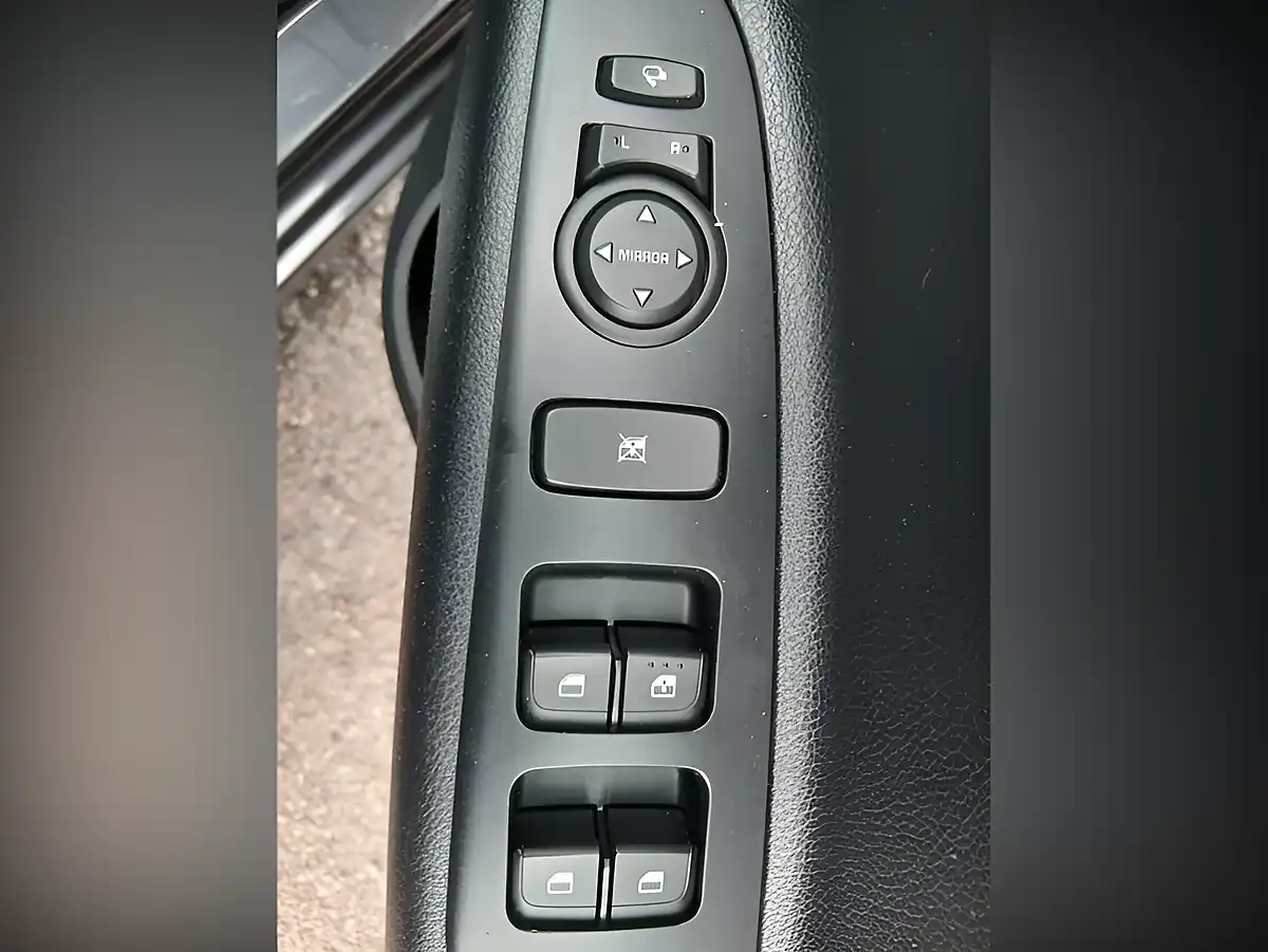 Used 2020 Kia Rio 2 Grey - Interior and Exterior details 7