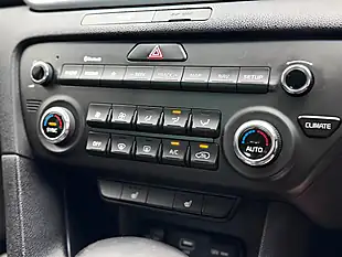 Used 2020 Kia Sportage 2 Black - Interior and Exterior details 16