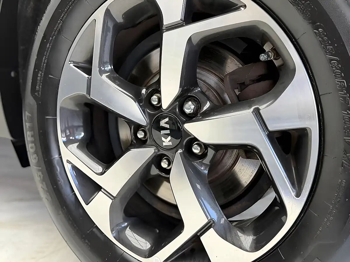 Used 2020 Kia Sportage 2 Black - Interior and Exterior details 9