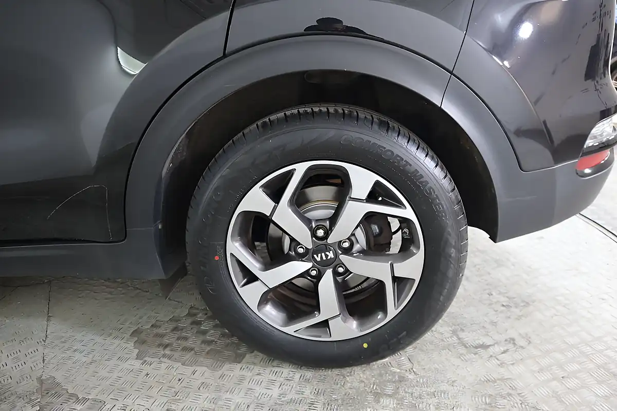 Used 2020 Kia Sportage 2 Black - Interior and Exterior details 10