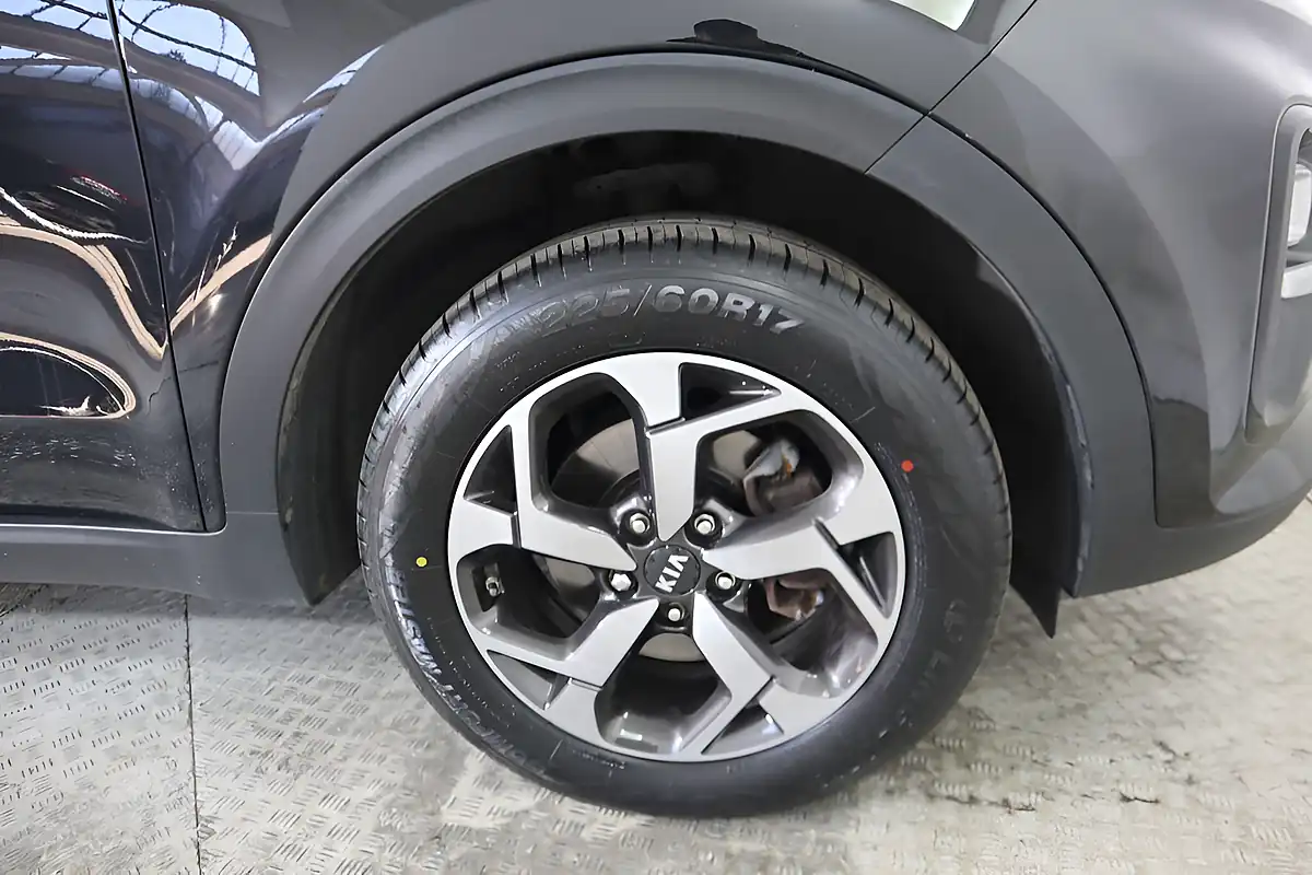 Used 2020 Kia Sportage 2 Black - Interior and Exterior details 11