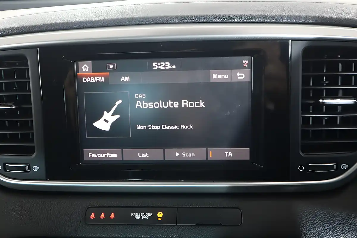 Used 2020 Kia Sportage 2 Black - Interior and Exterior details 14