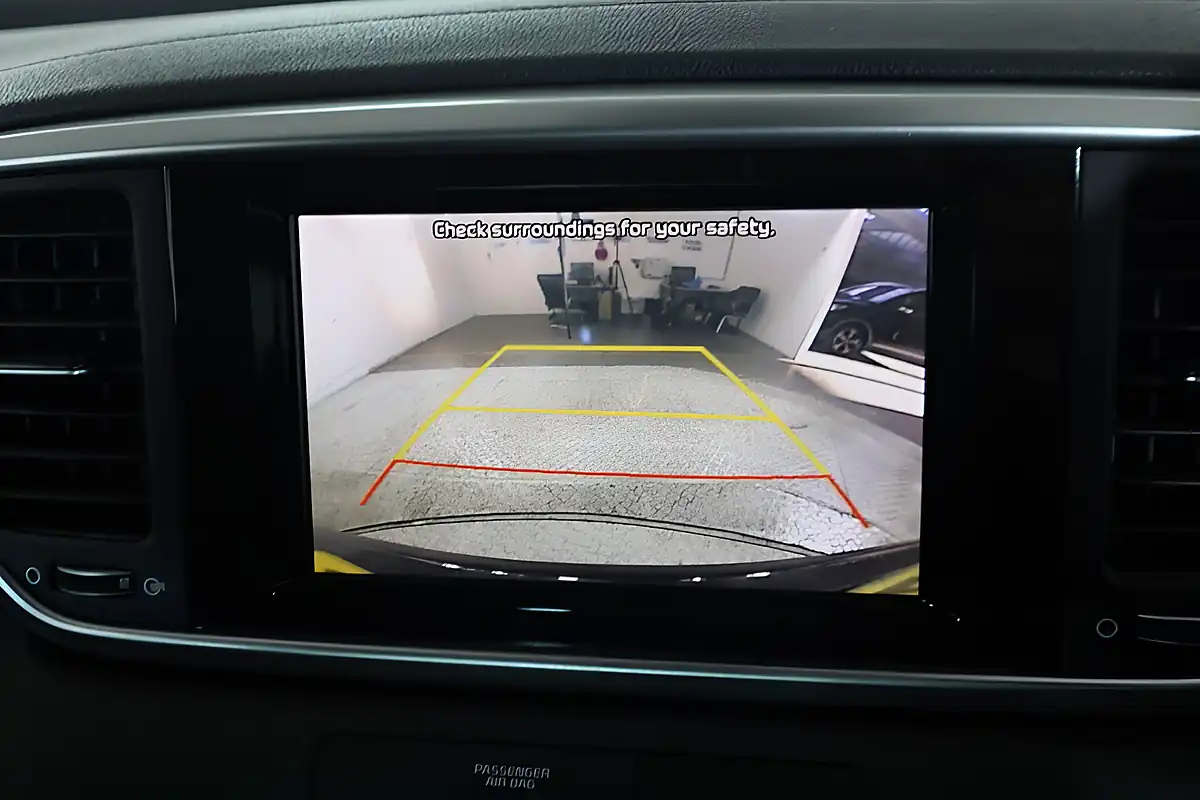 Used 2020 Kia Sportage 2 Black - Interior and Exterior details 17