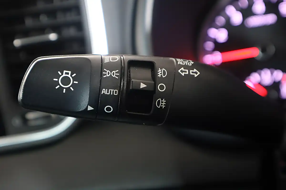 Used 2020 Kia Sportage 2 Black - Interior and Exterior details 19