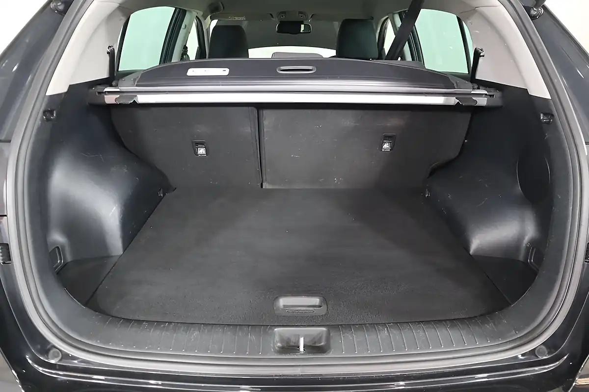 Used 2020 Kia Sportage 2 Black - Interior and Exterior details 9