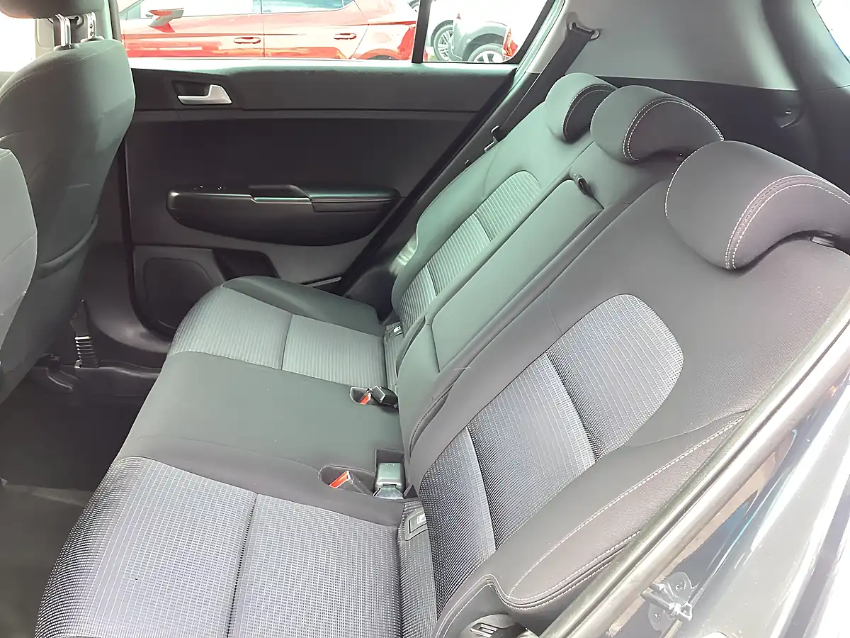Used 2020 Kia Sportage 2 Grey - Interior and Exterior details 16