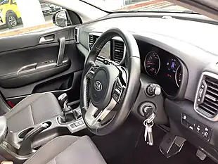Used 2020 Kia Sportage 2 Grey - Interior and Exterior details 6