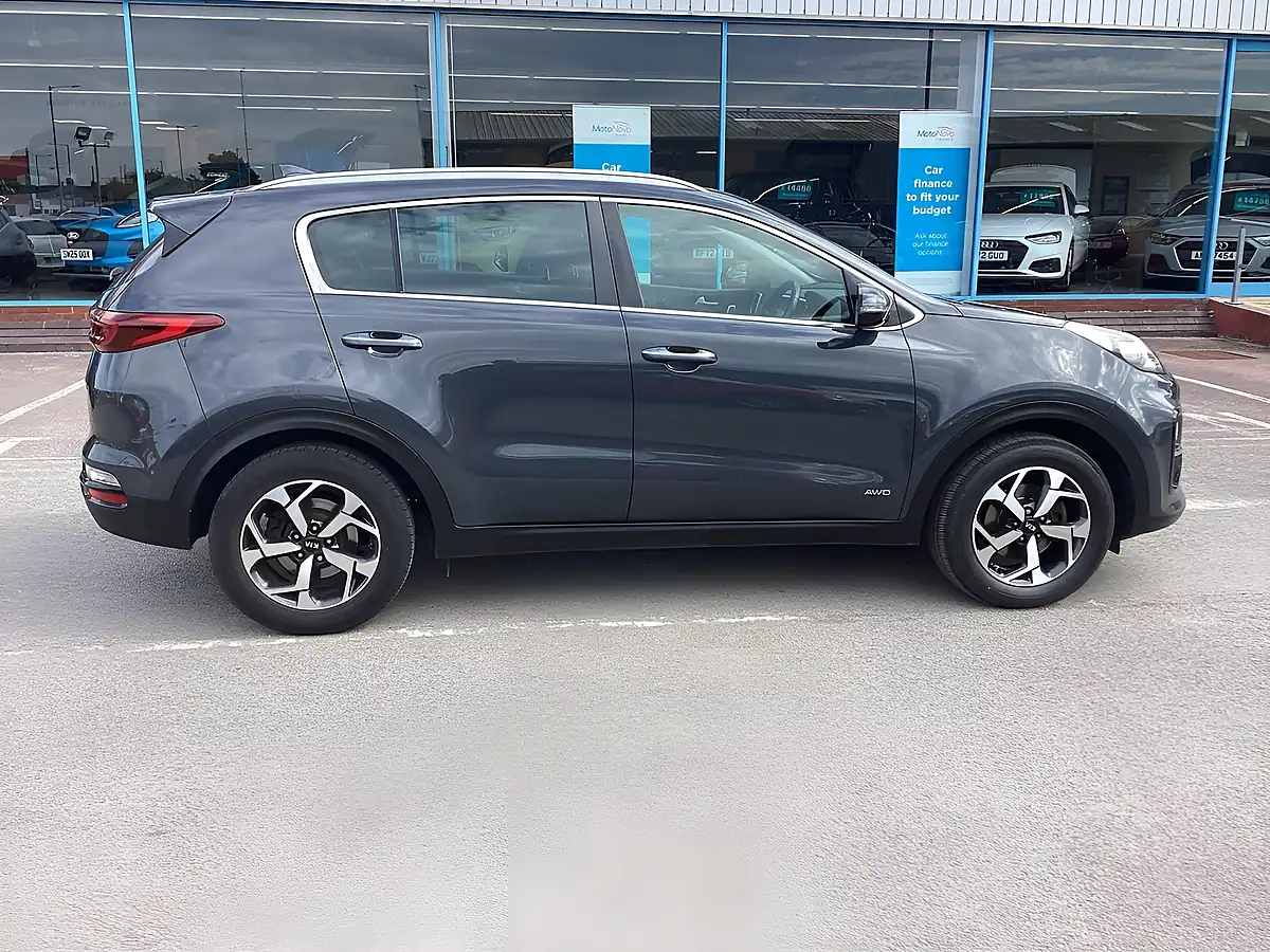Used 2020 Kia Sportage 2 Grey - Interior and Exterior details 8