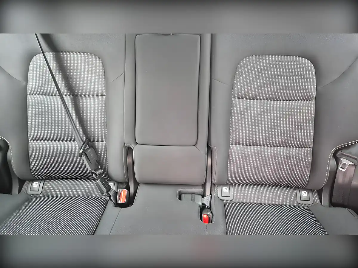 Used 2020 Kia Sportage 2 Red - Interior and Exterior details 13