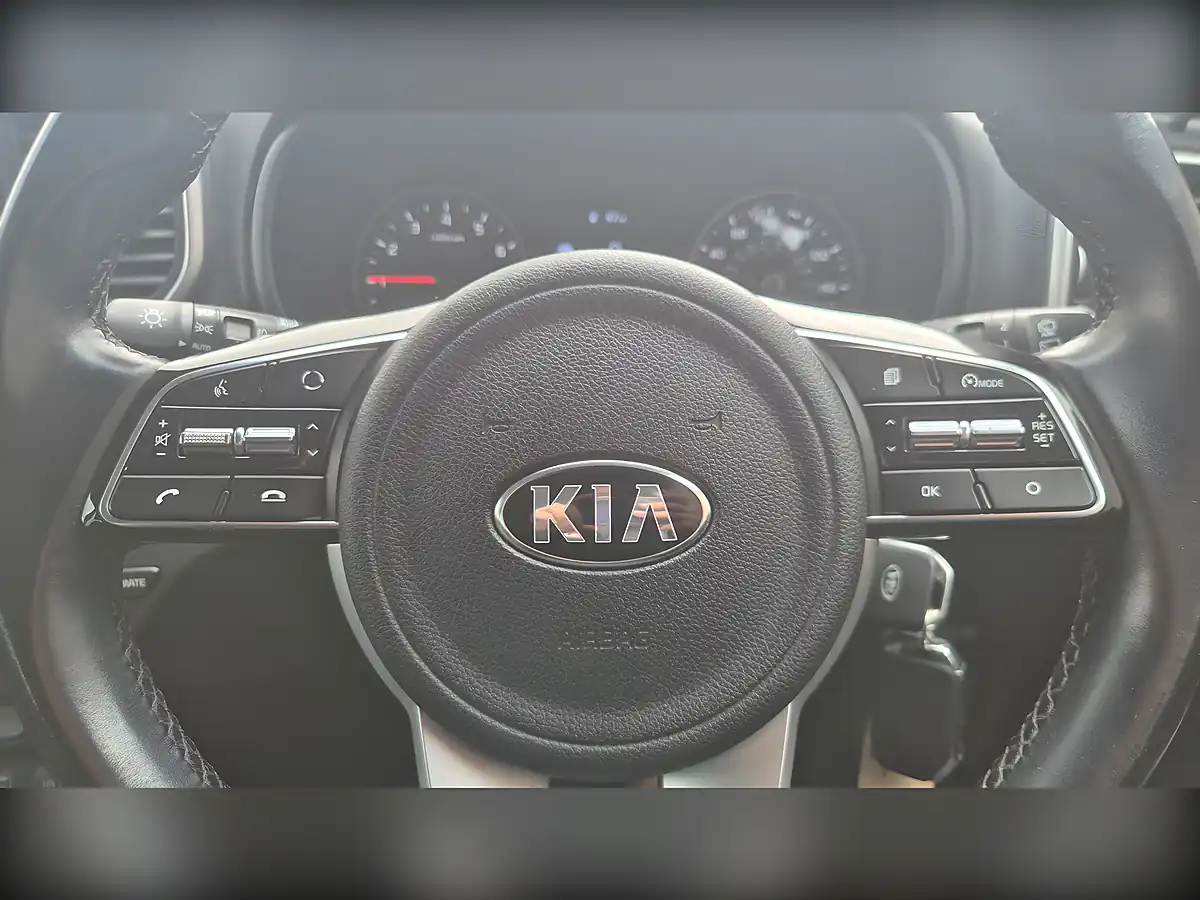 Used 2020 Kia Sportage 2 Red - Interior and Exterior details 16