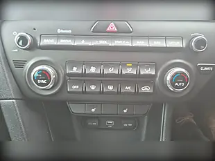 Used 2020 Kia Sportage 2 Red - Interior and Exterior details 19